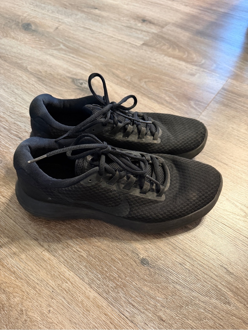 Nike Men’s Black Lightweight Running Shoes